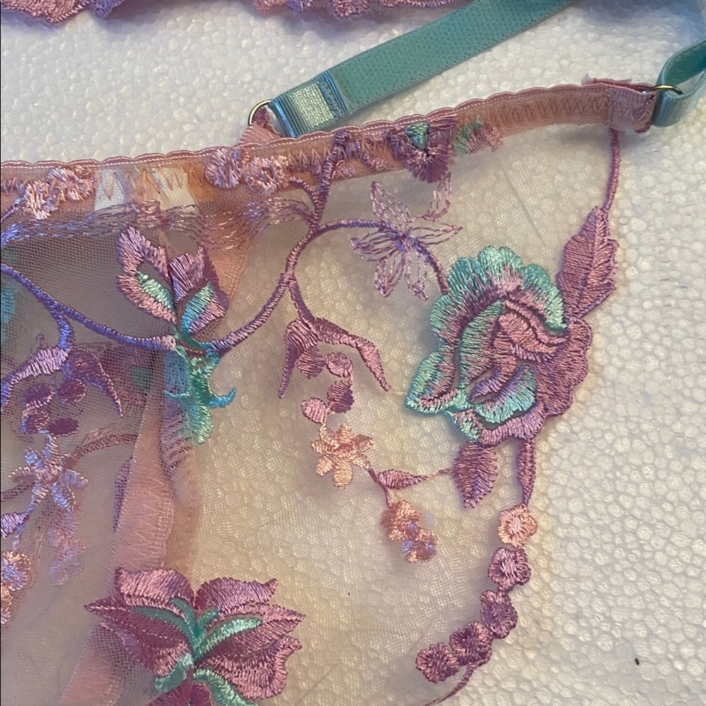 NWT La girl Elegant Floral Lace Bra Set - Pastel Pink /lavender /teal size S - Picture 11 of 13